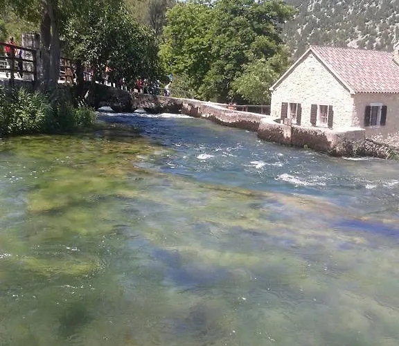 דירה Jurika טריליי