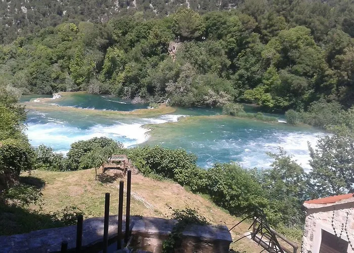 דירה Jurika טריליי